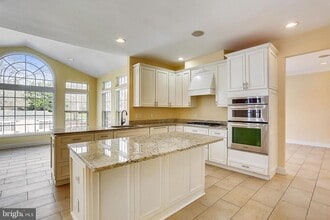 7205 Antares Dr in Gaithersburg, MD - Building Photo - Building Photo