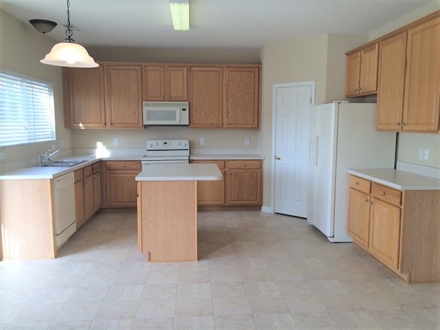 696 Pimlico Dr in Whitsett, NC - Building Photo - Building Photo