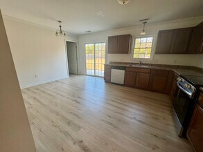 318 Murphy Dr in Jacksonville, NC - Foto de edificio - Building Photo