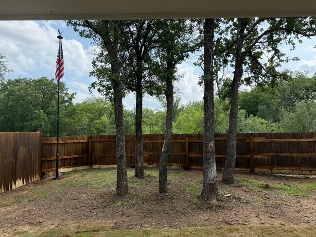 121 Woodland Way in Bridgeport, TX - Building Photo - Building Photo