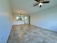 8304 Key Royal Cir in Naples, FL - Foto de edificio - Building Photo