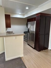 5540 Owensmouth Ave, Unit 225 in Los Angeles, CA - Building Photo - Building Photo