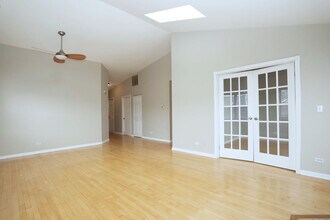 573 W Parkside Dr in Palatine, IL - Building Photo - Building Photo