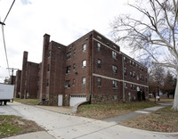 Dunmanway Apartments in Dundalk, MD - Foto de edificio - Building Photo