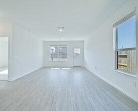 15126 Canyon Rapids Rd in Conroe, TX - Building Photo - Building Photo