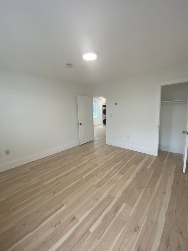 108 Orleans St, Unit 3 in Boston, MA - Building Photo - Building Photo