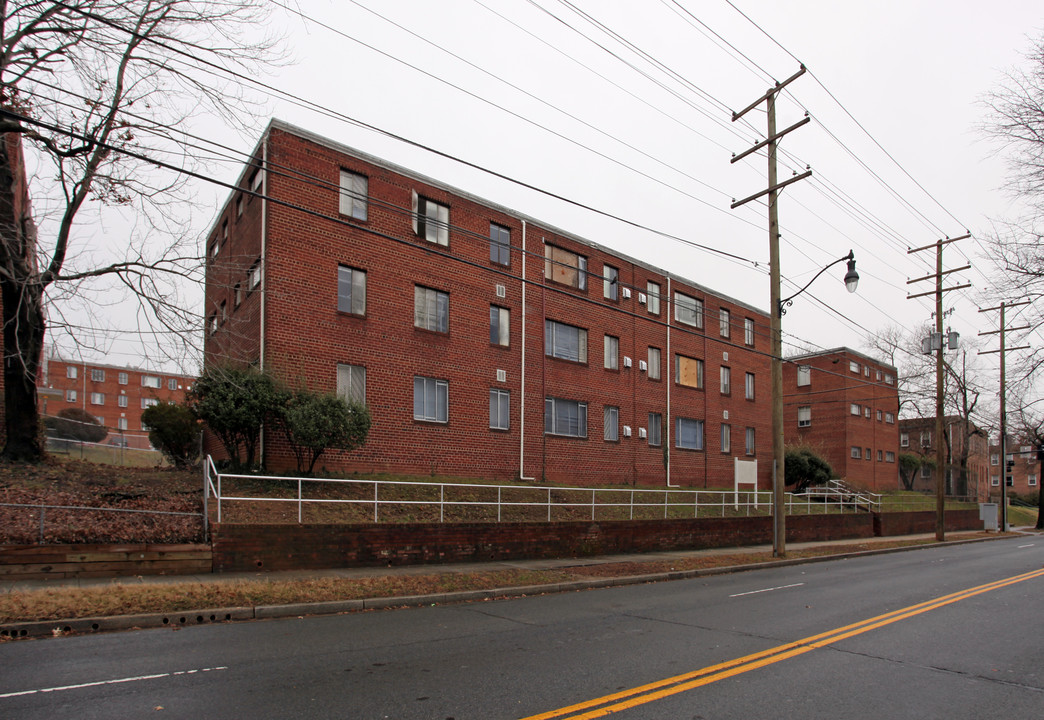 Minnesota Terrace Apartments in Washington, DC - Foto de edificio