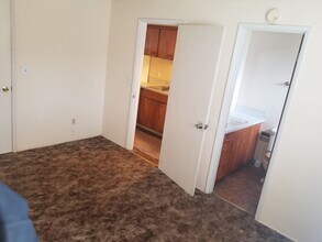 12615 47th Ave SW, Unit #8 in Tacoma, WA - Building Photo - Building Photo