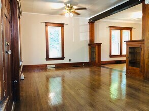 213 Moir St in Waterloo, IA - Building Photo - Building Photo