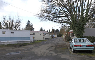 Circle Cedar Court (mobile home) Apartments