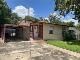 141 W Dickson Ave in San Antonio, TX - Building Photo