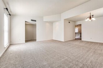 4762 N Colony Blvd in The Colony, TX - Foto de edificio - Building Photo
