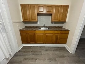 28 Prospect St in Webster, MA - Building Photo