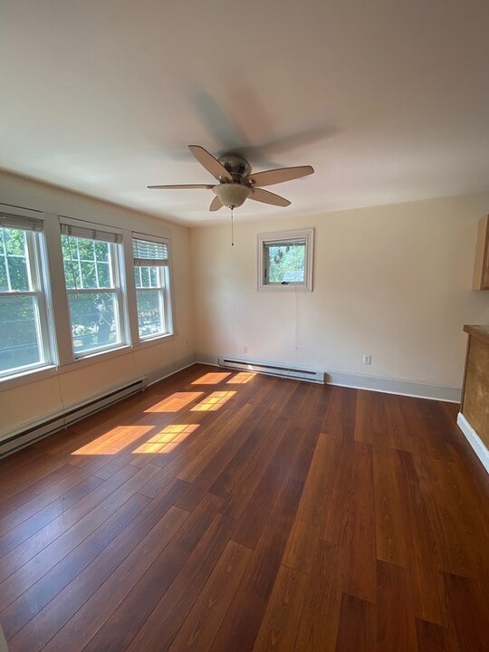 29 Blanchard Rd, Unit 2 in Cambridge, MA - Building Photo