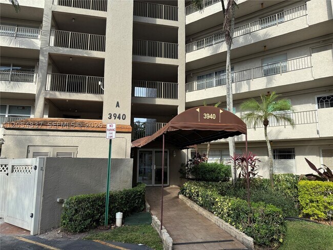 property at 3940 Inverrary Blvd
