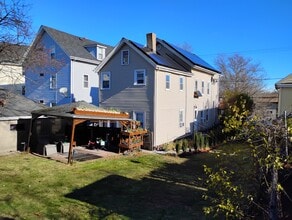 213 Pleasant St, Unit 4 in Pawtucket, RI - Building Photo - Building Photo