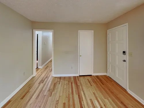 5676 Crestwood Dr SW in Stone Mountain, GA - Building Photo - Building Photo