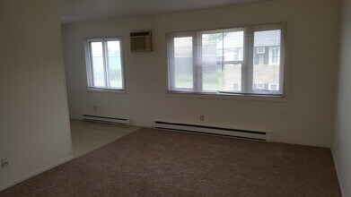 106 N Holmen Dr, Unit 3 in Holmen, WI - Building Photo - Building Photo