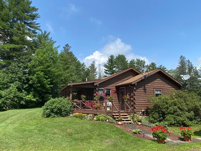 1931 Middlebrook Rd in Fairlee, VT - Building Photo - Building Photo