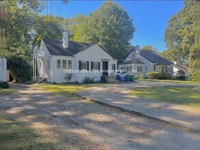 1977 N Decatur Rd in Atlanta, GA - Building Photo - Building Photo