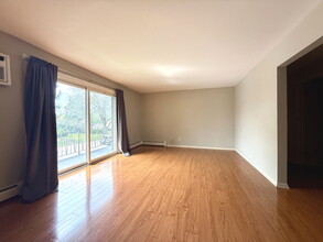 27 S Waiola Ave in La Grange, IL - Building Photo - Building Photo