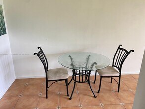 8 Fanshaw A in Boca Raton, FL - Building Photo - Building Photo