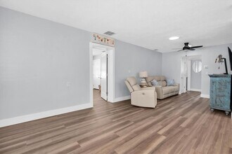 528 77th Ave in St Pete Beach, FL - Building Photo - Building Photo