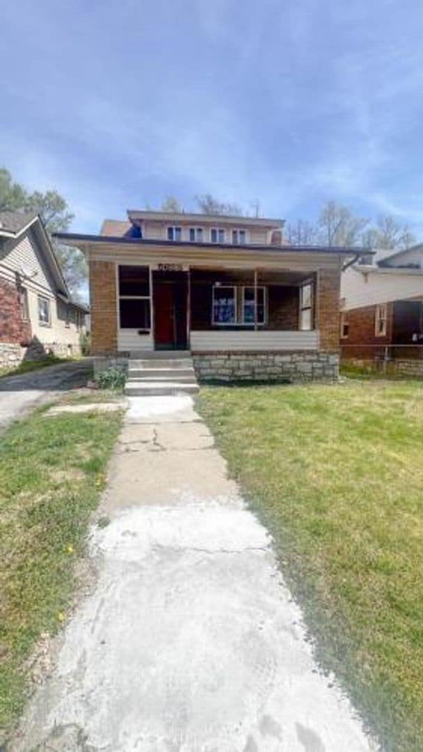 property at 5623 Park Ave
