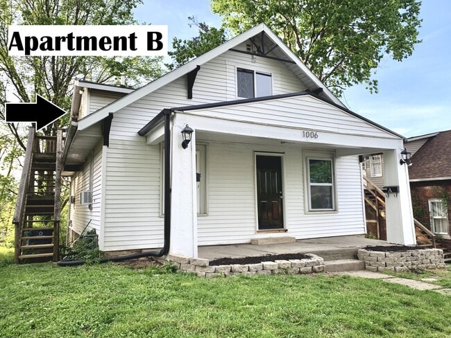 1006 Oak St, Unit B in Jefferson City, MO - Building Photo - Building Photo