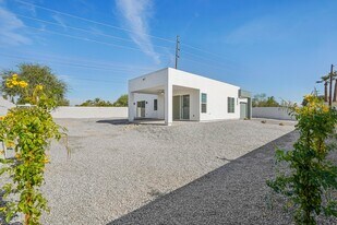 910 E Roma Ave in Phoenix, AZ - Building Photo