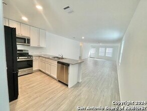 2918 Gustavo Dr in Converse, TX - Building Photo - Building Photo