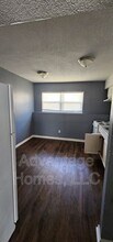 704 N 70th St in Kansas City, KS - Building Photo - Building Photo