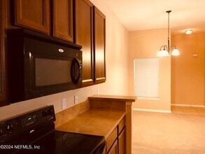 7053 Snowy Canyon Dr in Jacksonville, FL - Building Photo - Building Photo