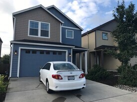 7421 NE 58th Way in Vancouver, WA - Building Photo
