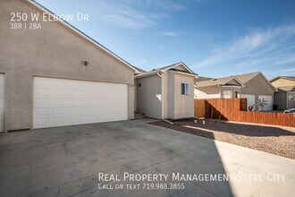 250 W Elbow Dr in Pueblo West, CO - Building Photo - Building Photo