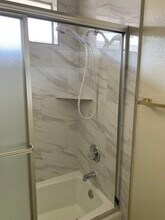 1427 Saltair S Ave, Unit 301 in Los Angeles, CA - Building Photo - Building Photo