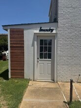 Zodiac Apartments in Denton, TX - Foto de edificio - Building Photo