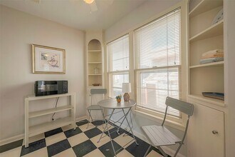 1558 1/2 Castle Ct in Houston, TX - Building Photo - Building Photo