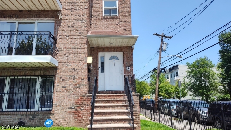540 15th Ave in Newark, NJ - Building Photo