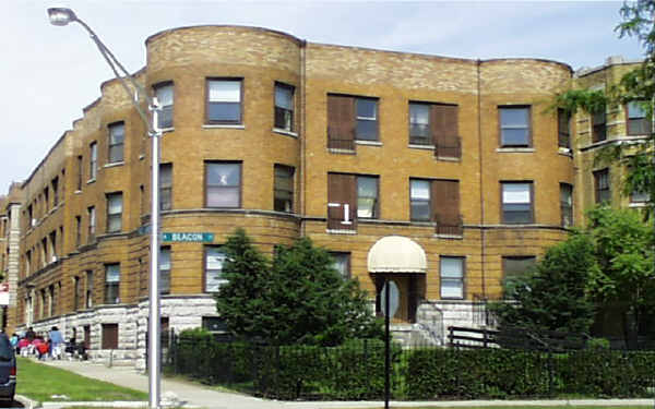 Sunnyside Apartments in Chicago, IL - Building Photo