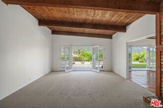 1312 Duende Ln in Los Angeles, CA - Building Photo - Building Photo