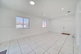 14710 NE 7th Ct in Miami, FL - Building Photo - Building Photo
