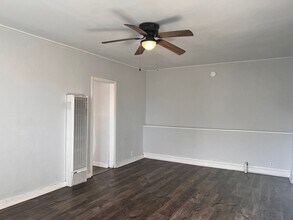 424 W Daugherty St in Webb City, MO - Building Photo - Building Photo