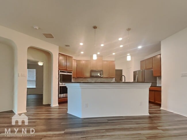 2100 Iron Rail Terrace in Round Rock, TX - Foto de edificio - Building Photo