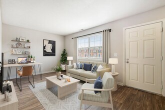 Wellington Place in Cincinnati, OH - Foto de edificio - Building Photo