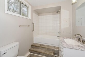 305 Morton St in Creve Coeur, IL - Building Photo - Building Photo