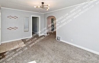 713 Maxwelton Dr in Des Moines, IA - Building Photo - Building Photo