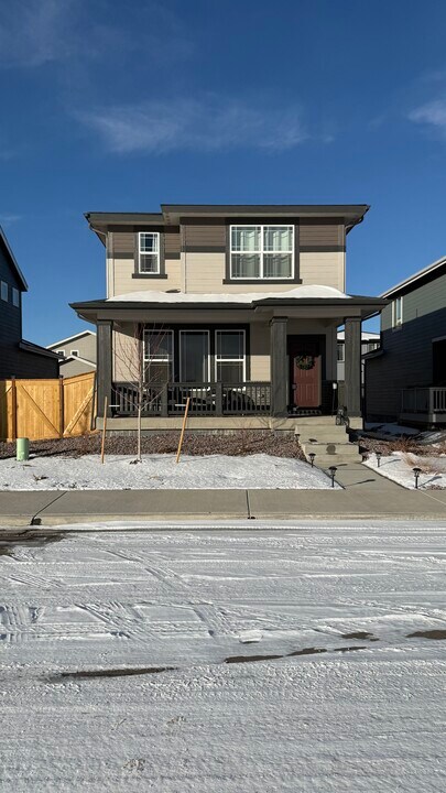 725 Bennett Ave in Bennett, CO - Building Photo