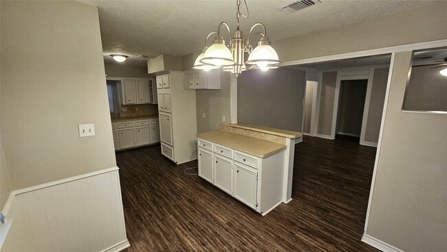 property at 2827 Thorne Creek Ln