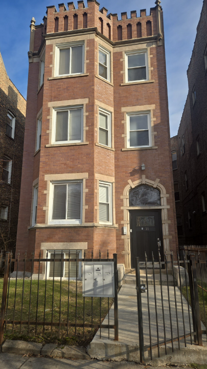 5731 S Michigan Ave-Unit -2 in Chicago, IL - Building Photo